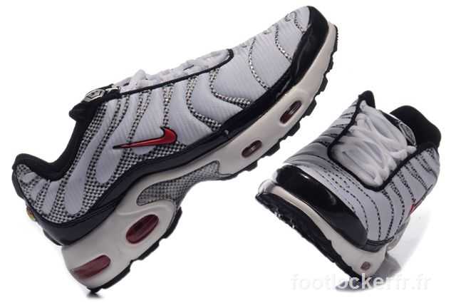 basket tn paris mode chaussures requin tn us10,eur44,uk9 pascher.JPG